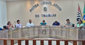 Câmara de Trabiju aprova remoção de veículos abandonados das ruas e outros projetos